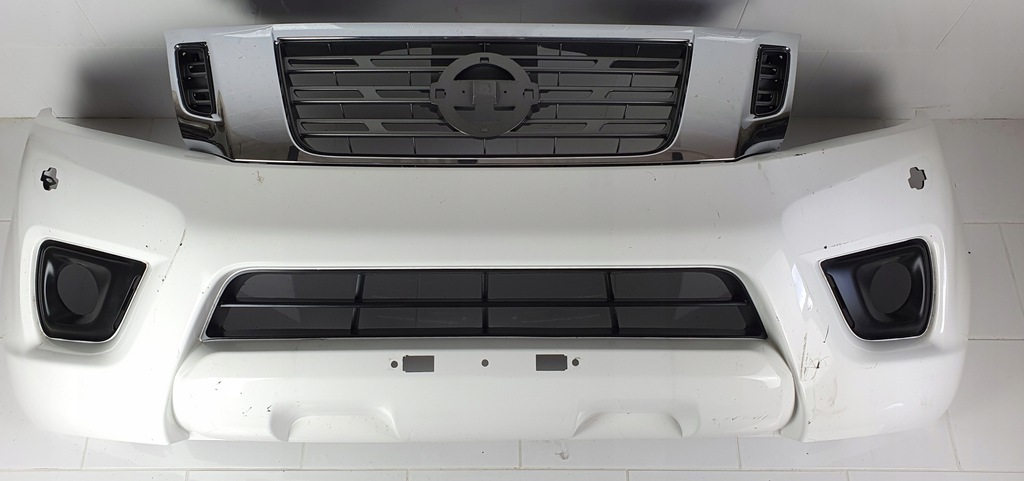 nissan navara 2015  parachoque paragolpes delantero + calandra ($)