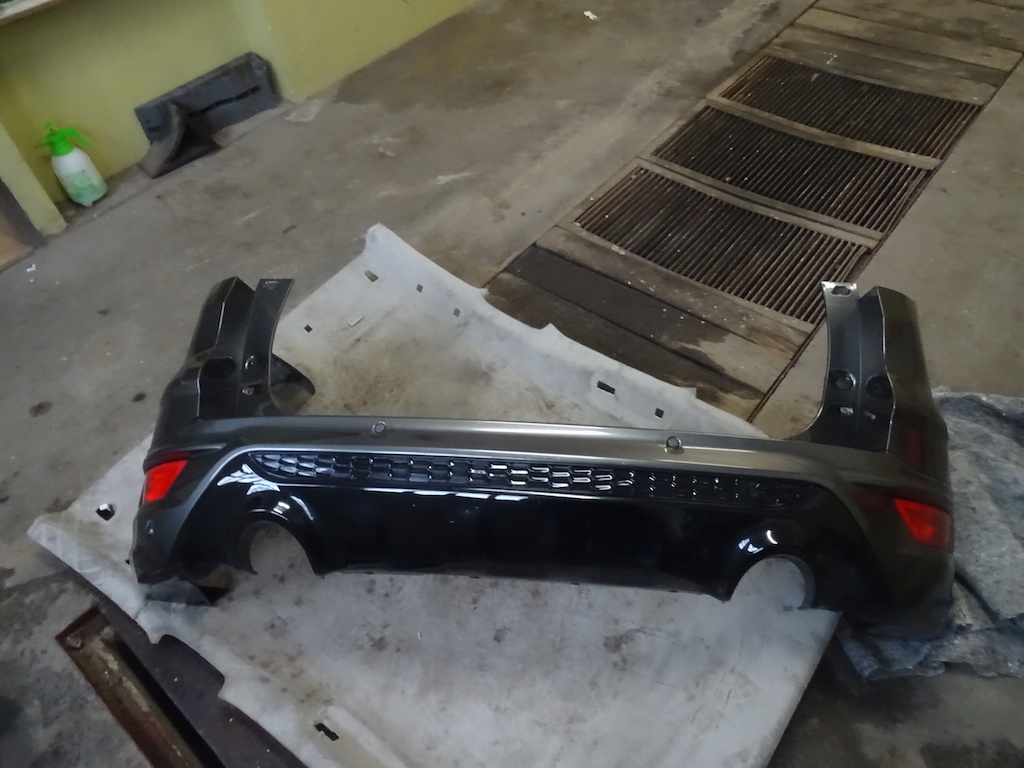 parachoque paragolpes trasero ford kuga ii st line lift ud ($)