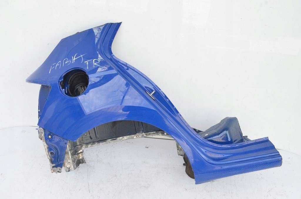 aleta der. trasero skoda fabia iii hb lv5f 14  ($)
