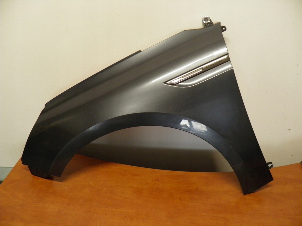 aleta izq.  delantero megane iv grafit 631016669r ($)