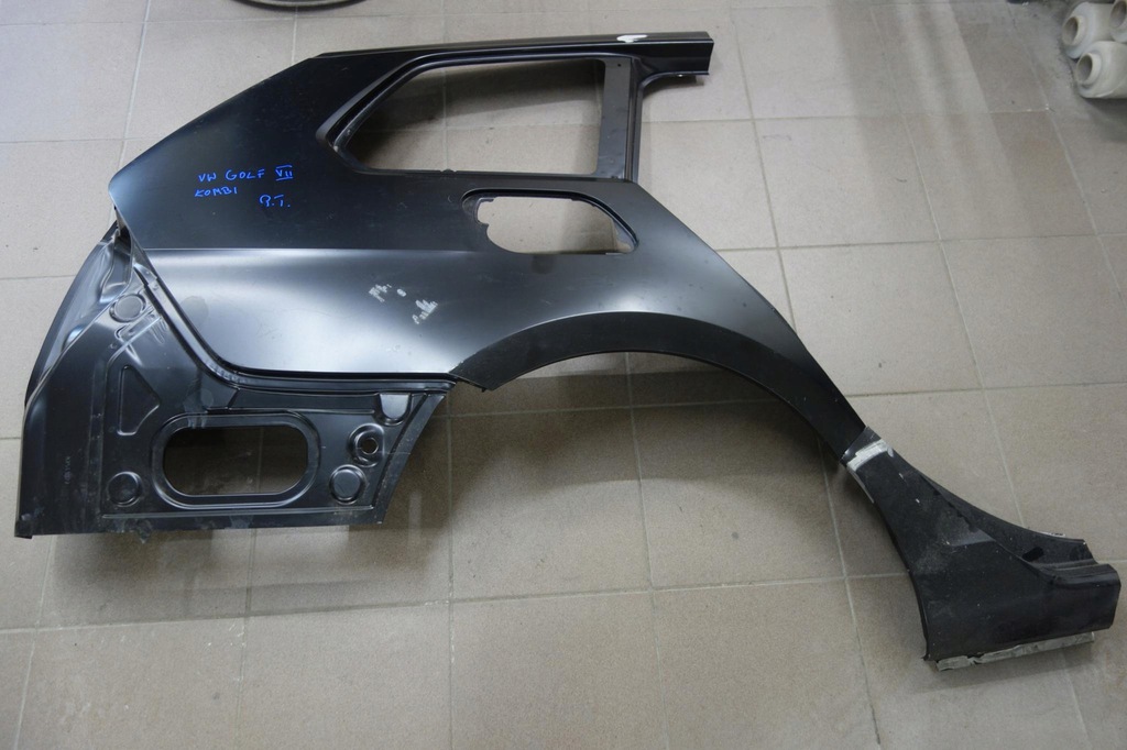 vw golf 7 vii ranchera 5g9 trasero der. aleta ($)