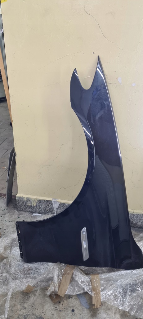 bmw 5 f10 f11 aleta izq.  668 schwarz2 ($)