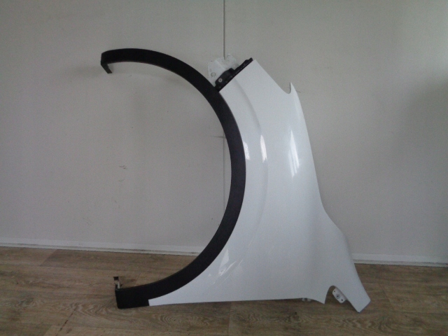 renault kadjar lift aleta izq.  9782 ($)
