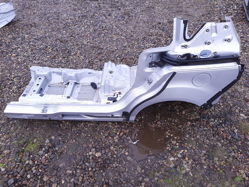 ford b max aleta corte trasero izq.  ($)