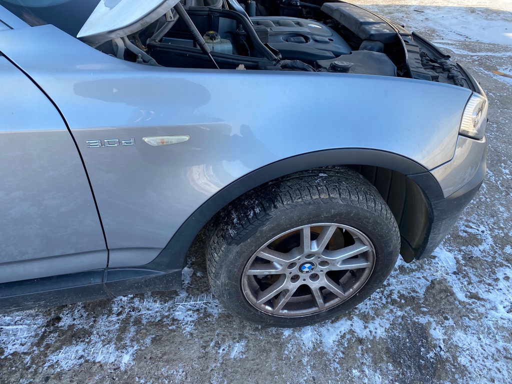 aleta der. bmw x3 e83 silbergrau a08/7 ($)