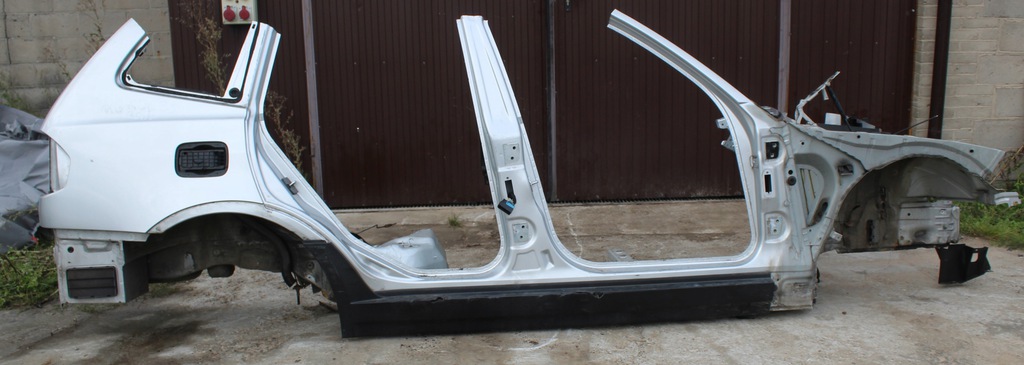 corte der. trasero bmw x3 e83 354 titansilber ($)