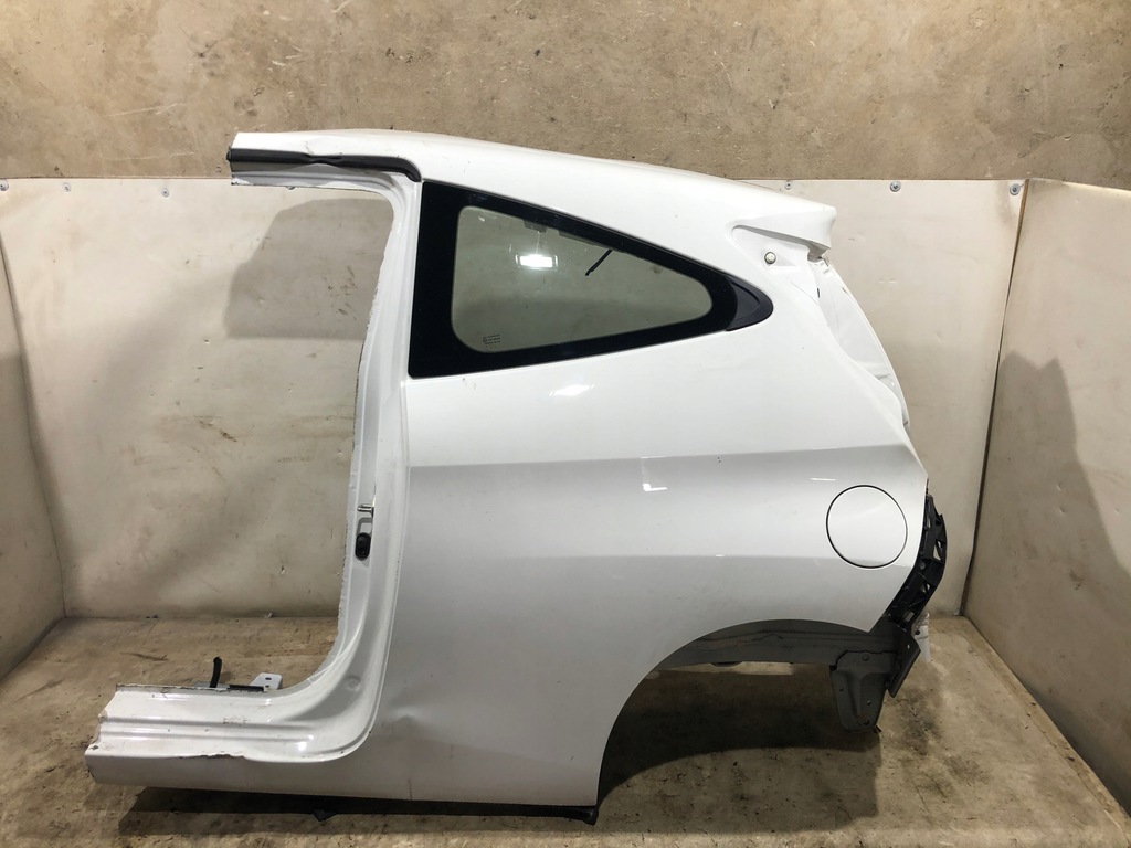 toyota aygo ii corte aleta izq.  trasero 3d ($)
