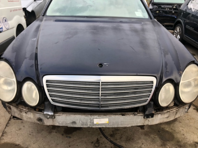 mercedes e clase w 211 capó tapa c359 ($)