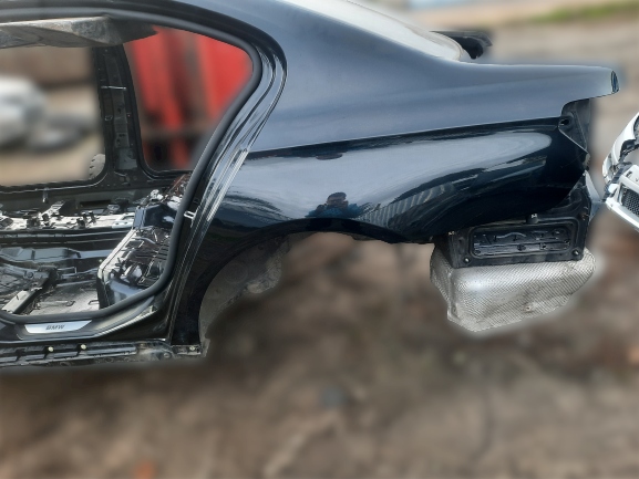 bmw 7 f01 aleta corte trasero izq.  ($)