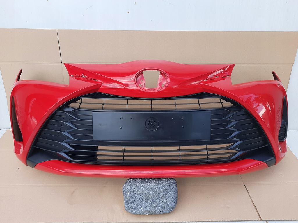 toyota yaris iii 3 lift 17  parachoque paragolpes delantero rejilla ($)