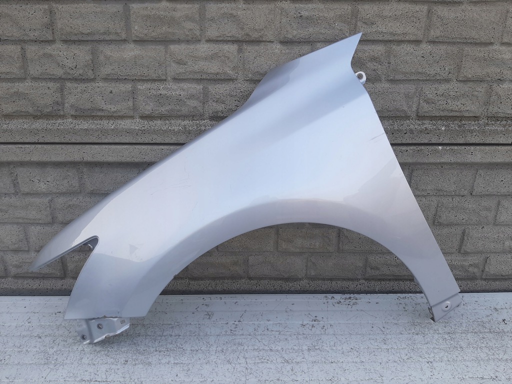 lexus ct 200 h ct200h 11 17 aleta delantero izq.  ($)