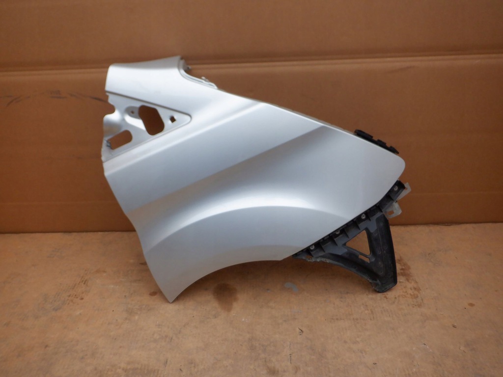 aleta der. ford custom mondust silver ($)