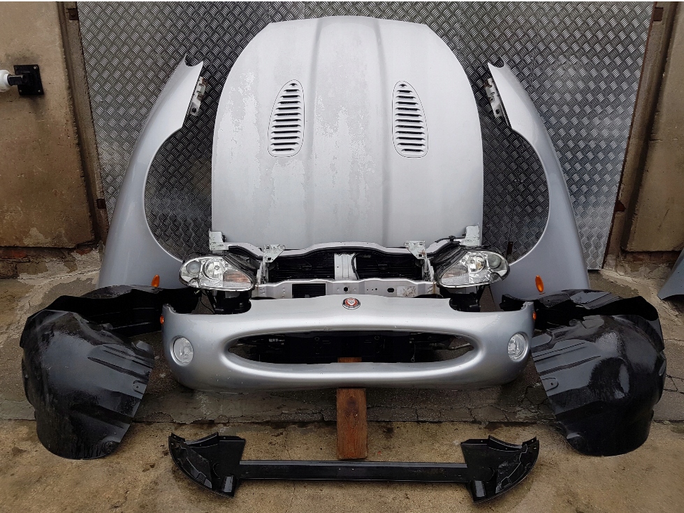 aleta izq.  jaguar xk xkr 96 06 lak: mdz ($)