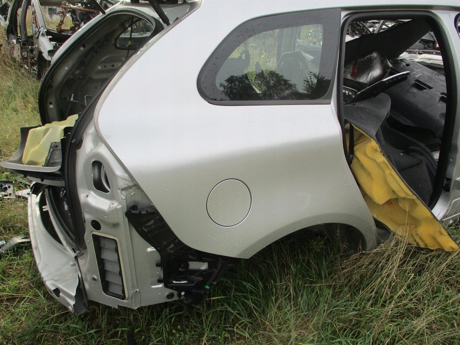 volvo xc60 lift aleta trasero derecho/izq.  711 16 ($)
