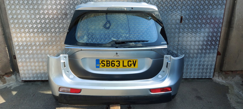 parachoque paragolpes trasero mitsubishi outlander. 12 16 lak: a31 ($)