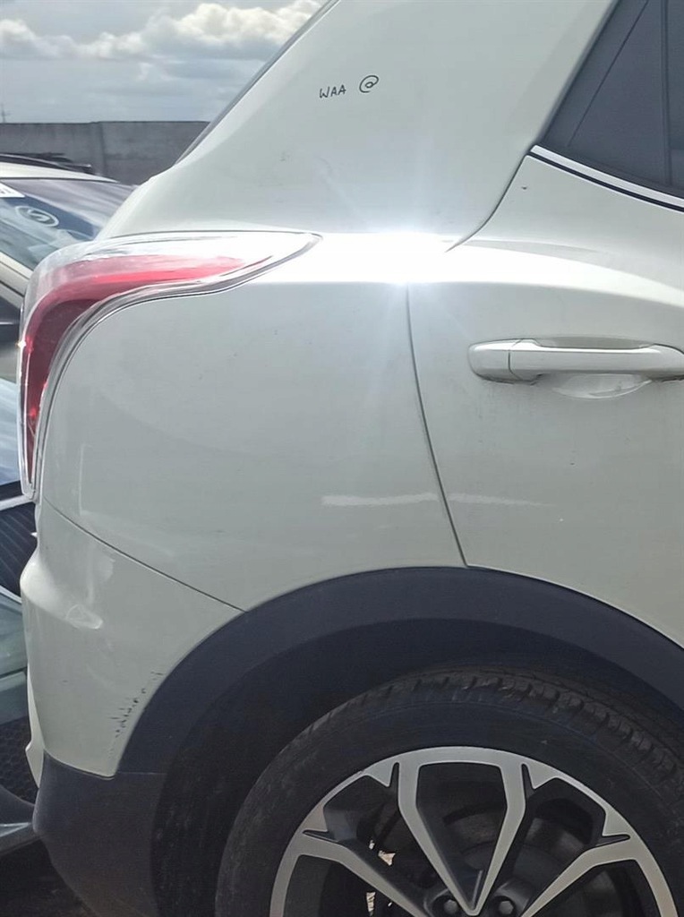 ssangyong tivoli corte aleta der. trasero waa ($)