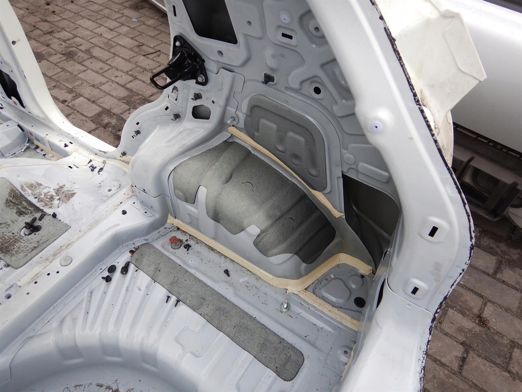 ssangyong tivoli corte aleta der. trasero ($)