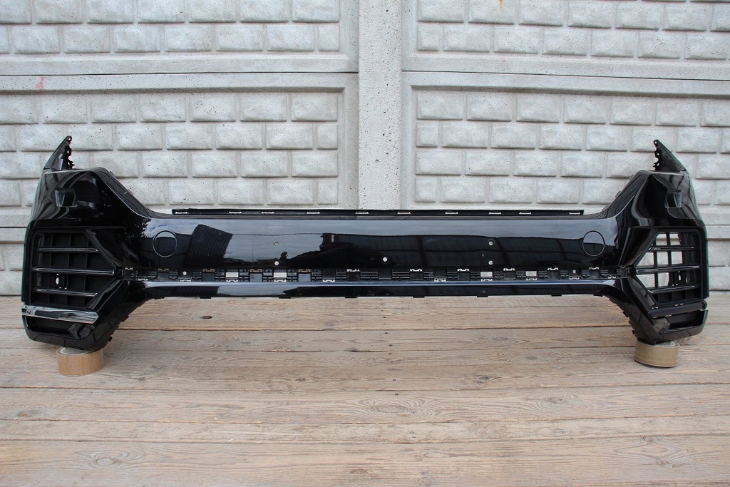 parachoque paragolpes delantero capó vw touareg iii 3 760 18 22 ($)