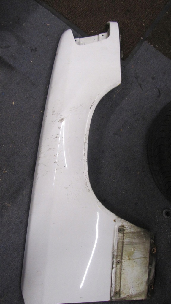 aleta delantero der. mercedes w124 original ($)