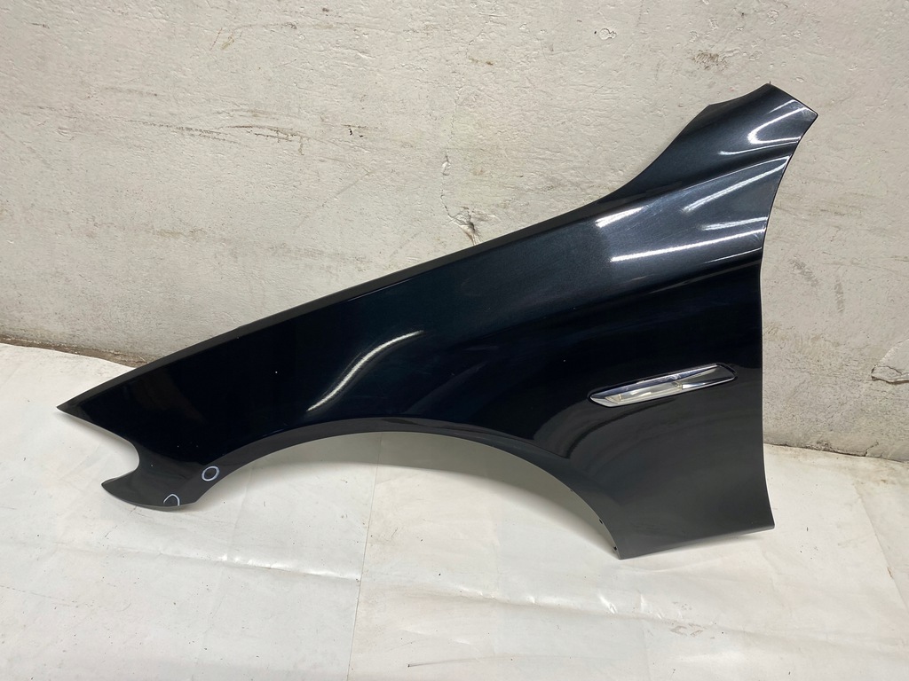 bmw f11 f10 aleta izq.  delantero black sapphire 475 ($)