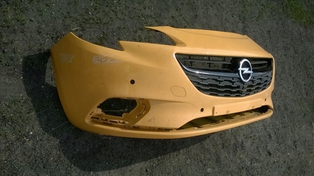 opel corsa e parachoque paragolpes con calandraem bdb ($)