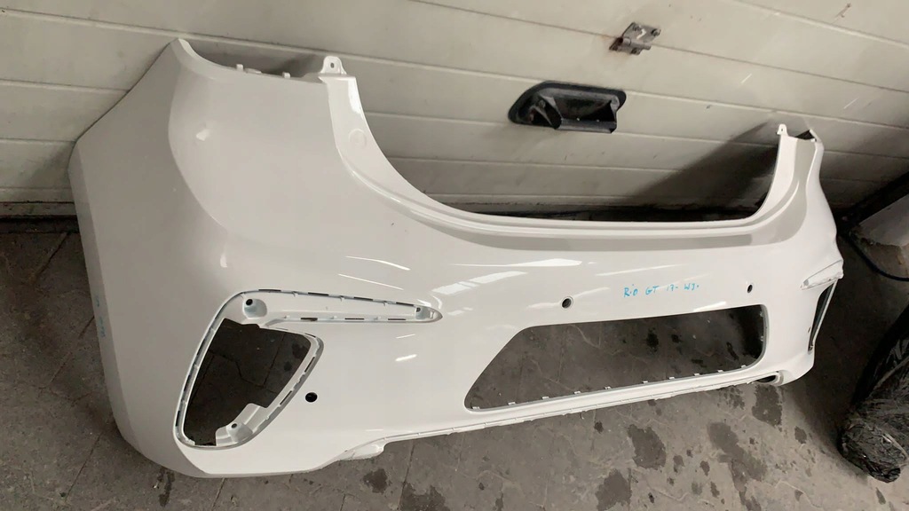 kia rio gt 2017  parachoque paragolpes trasero ($)