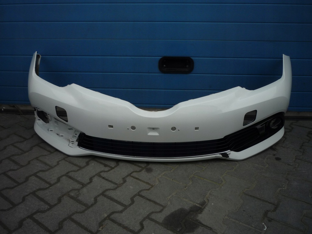 toyota auris ii lift 15  parachoque paragolpes delantero ($)