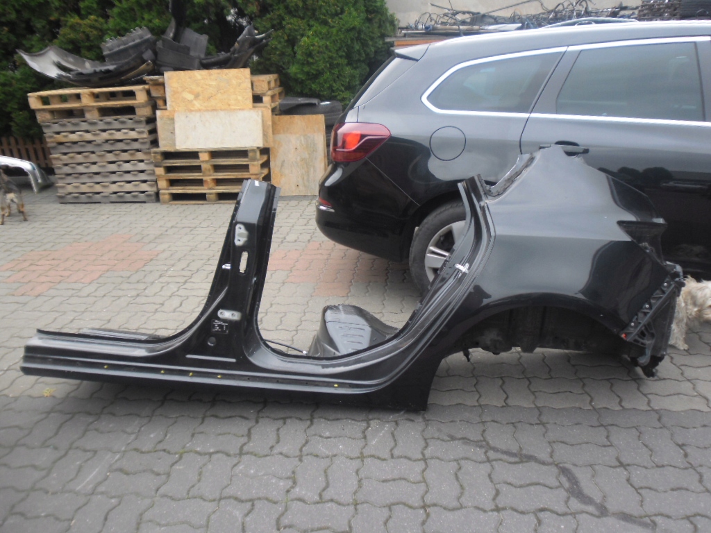 opel astra 4 j hb aleta trasero izq.  z22c ($)