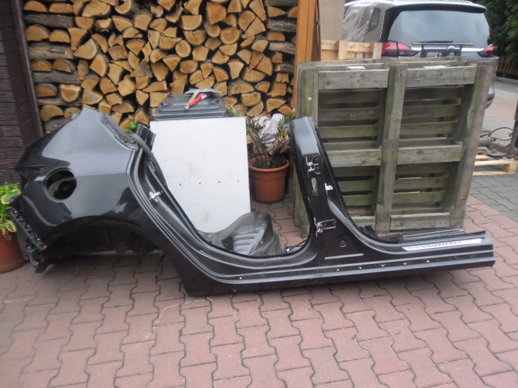 opel astra 4 j hb aleta trasero der. z22c ($)