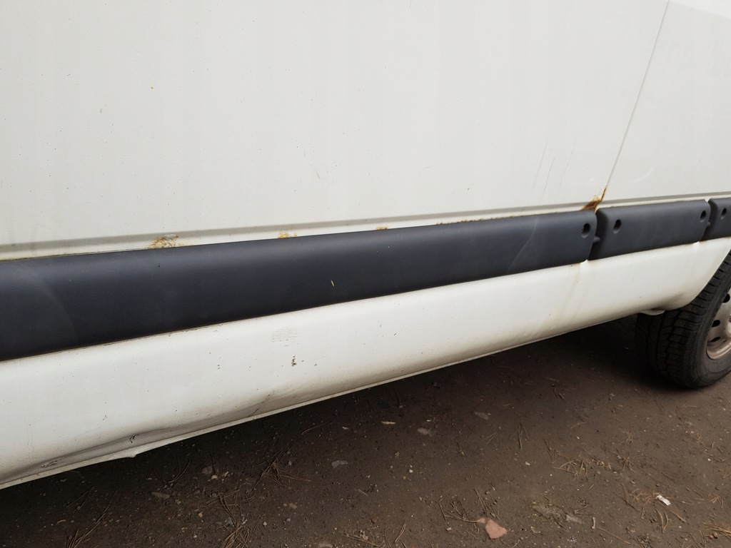 renault mastr ii movano aleta trasero lado izq.  der. ($)