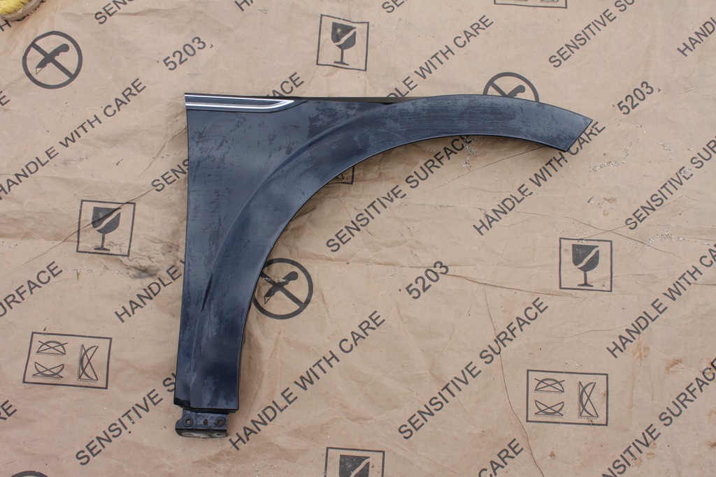 vw arteon aleta der. delantero 3g8821106 ($)