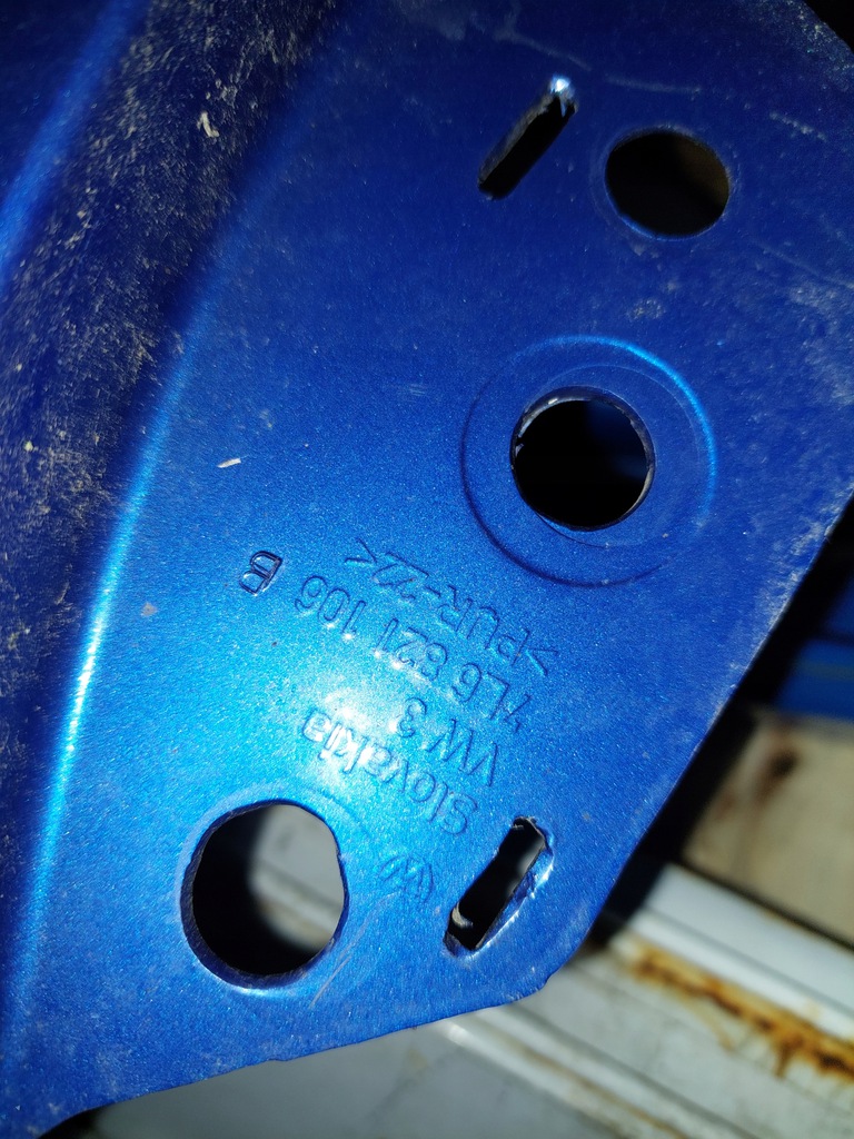vw touareg 7l0 aleta der. 7l6821106b ($)