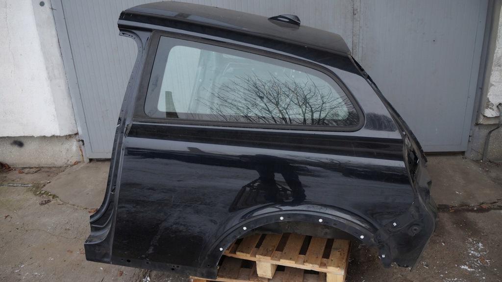 volvo c30 aleta izq.  trasero corte cięta 452 46 ($)