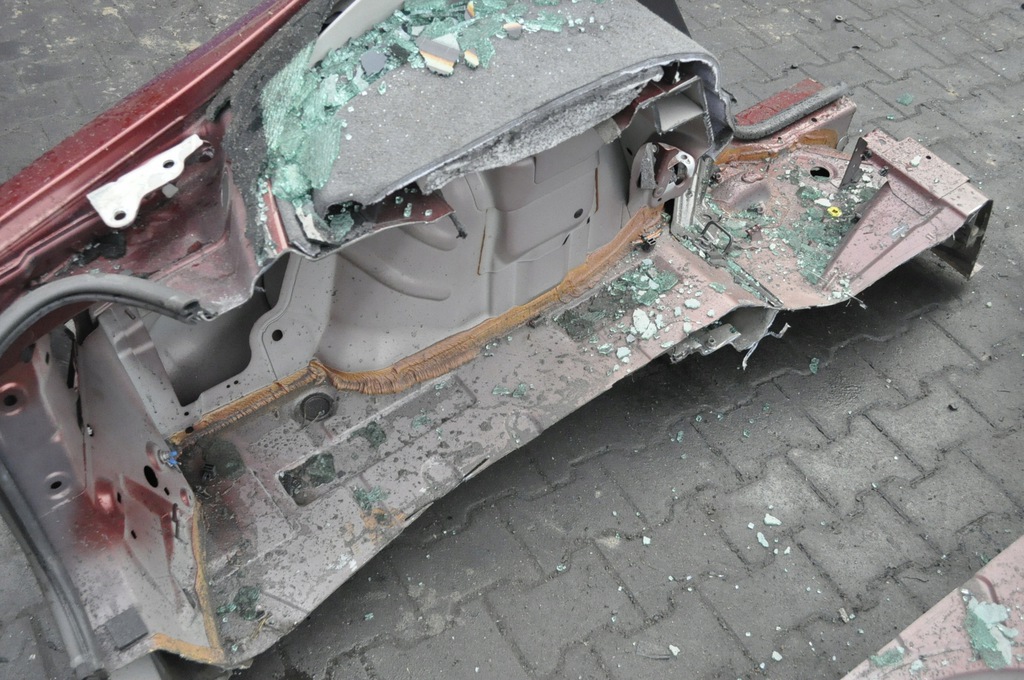 volvo s40 corte trasero izq.  aleta izq.  trasero ($)