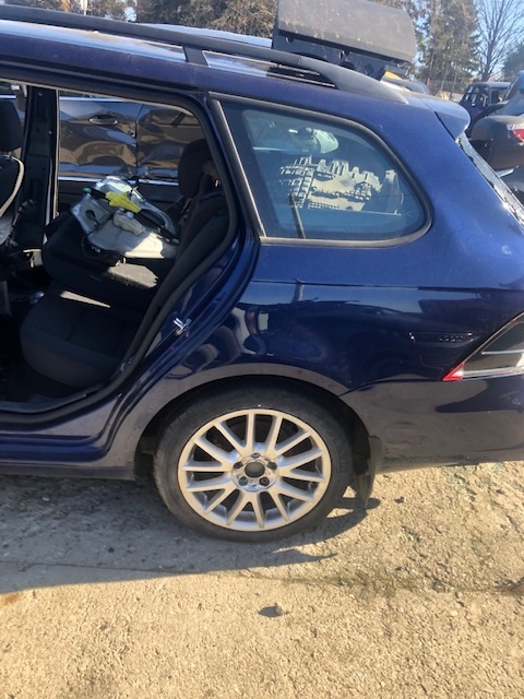 vw golf vi ranchera aleta corte izq.  trasero ld5q ($)