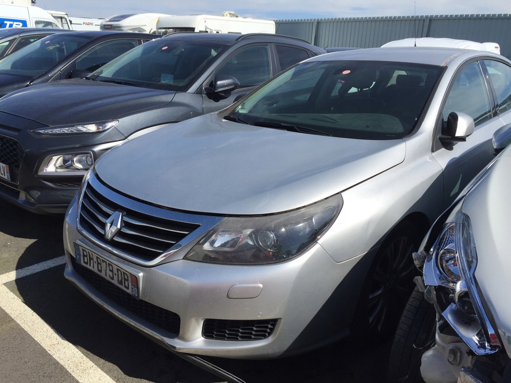 renault latitude aleta izq.  delantero ($)