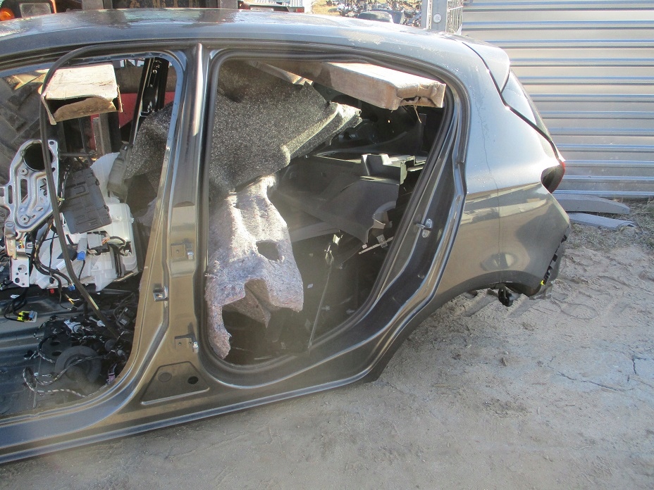 opel corsa e 5d aleta ćwiara trasero derecha/izquierda z10d ($)