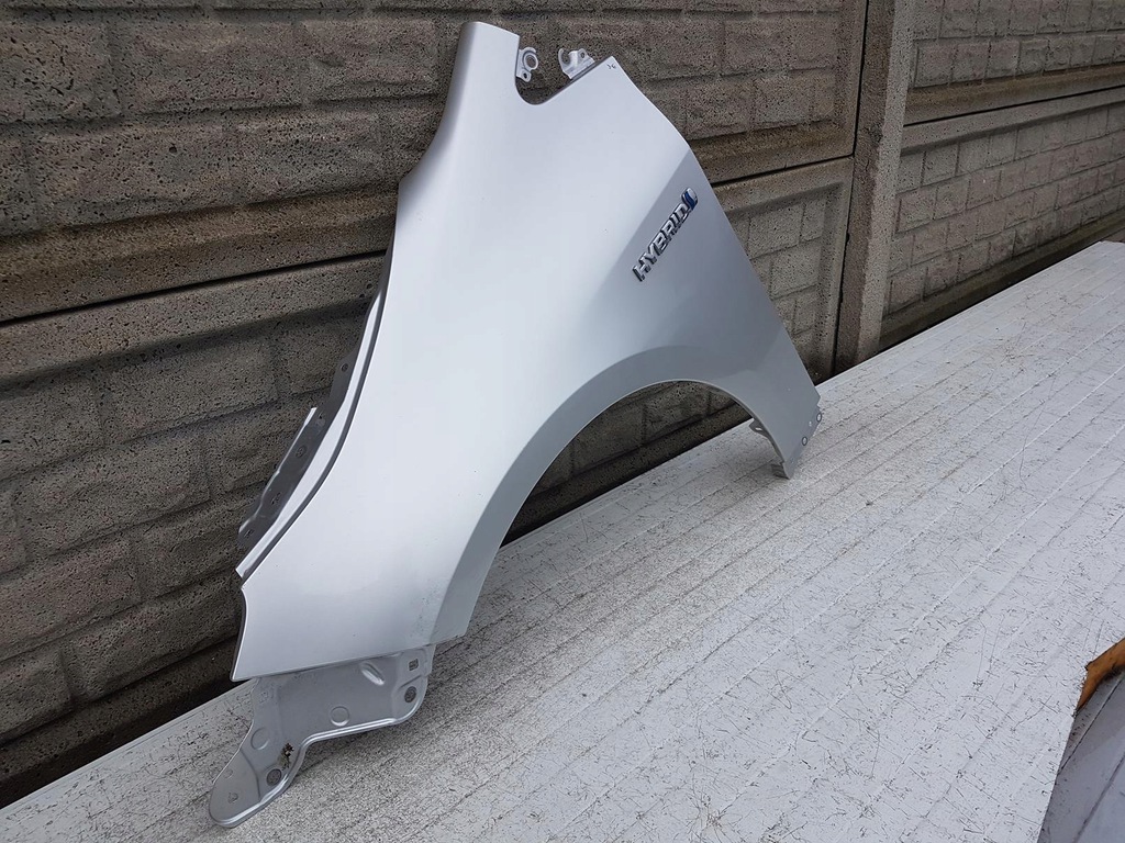 corolla hb e21 e210 xii 2019 2021 aleta izq.  ($)