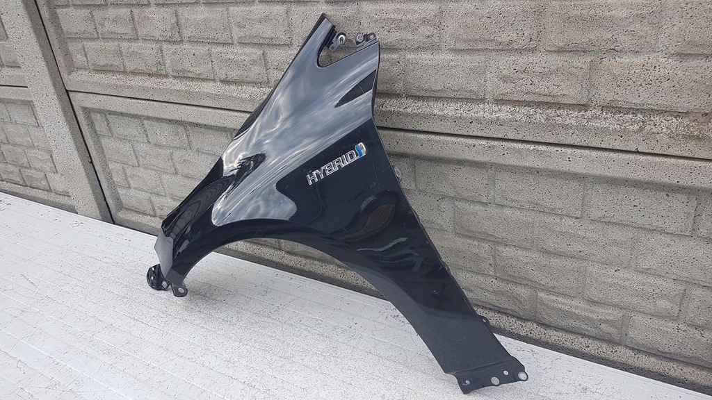 corolla hb e21 e210 xii 2019 2021 aleta izq.  ($)
