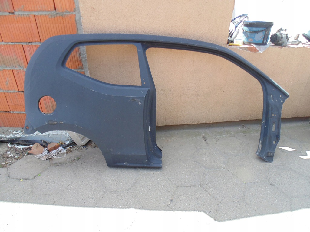 aleta trasero der. vw up solo vw up ($)