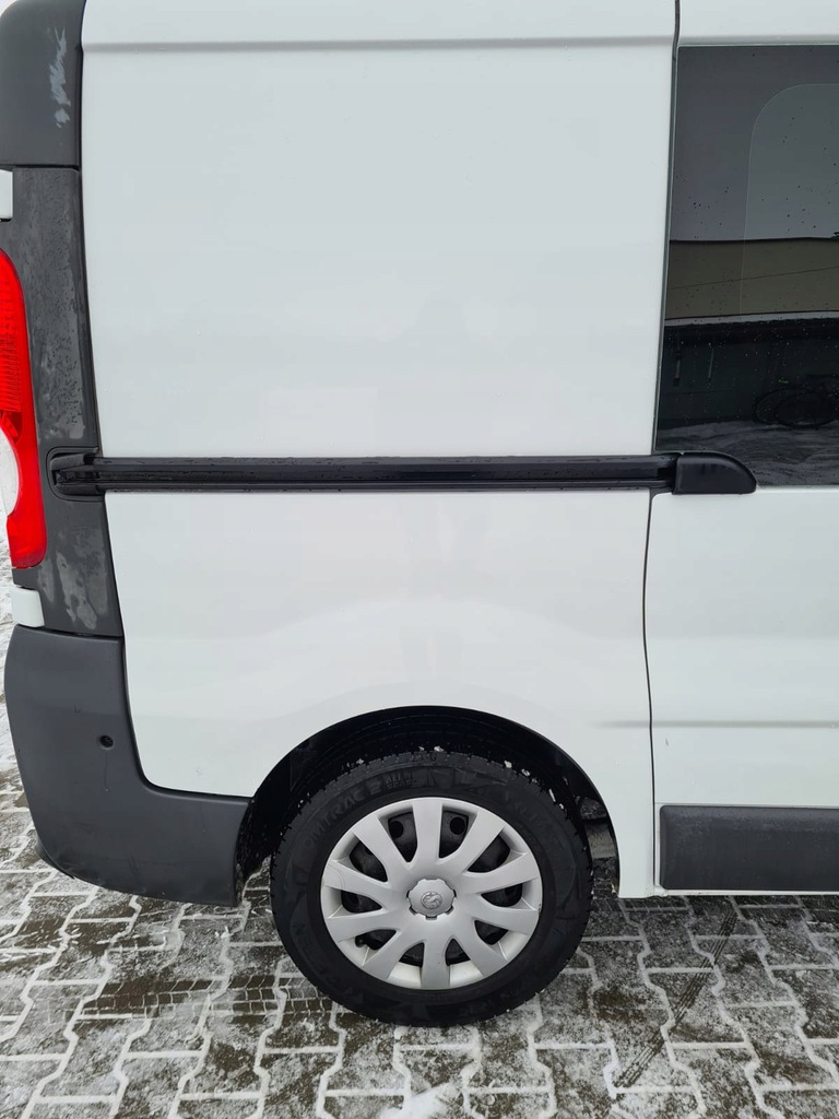 aleta der. trafic vivaro primastar ($)
