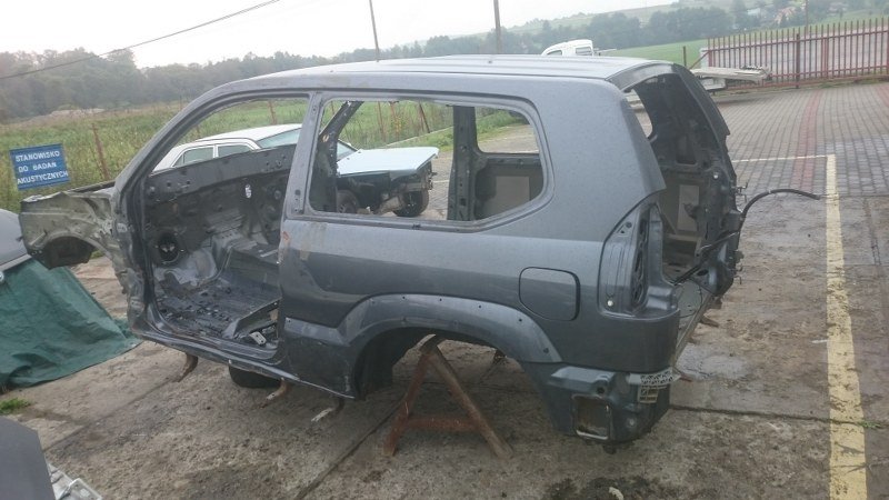 land cruiser 120 corte aleta izq.  trasero izq.  ($)