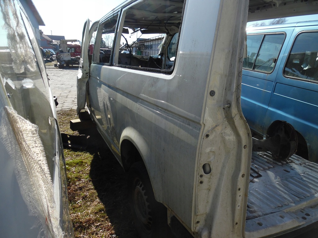 vw t5 largo wersja lado izq.  biały corte aleta ($)