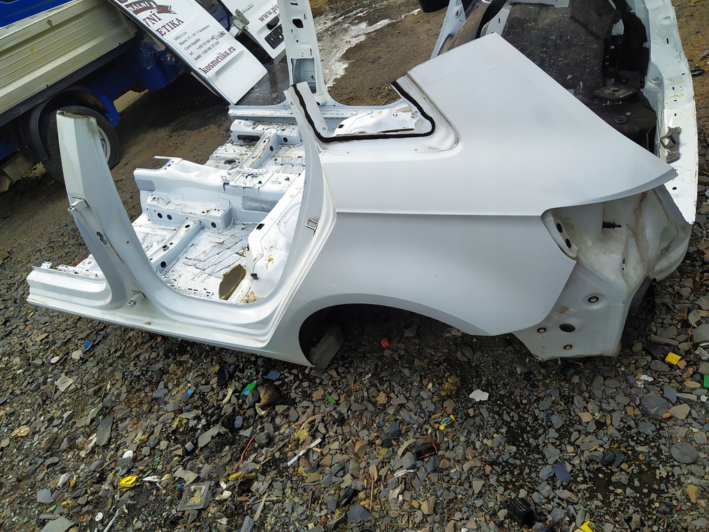 corte aleta izq.  trasero audi a3 8v hb 5d ($)