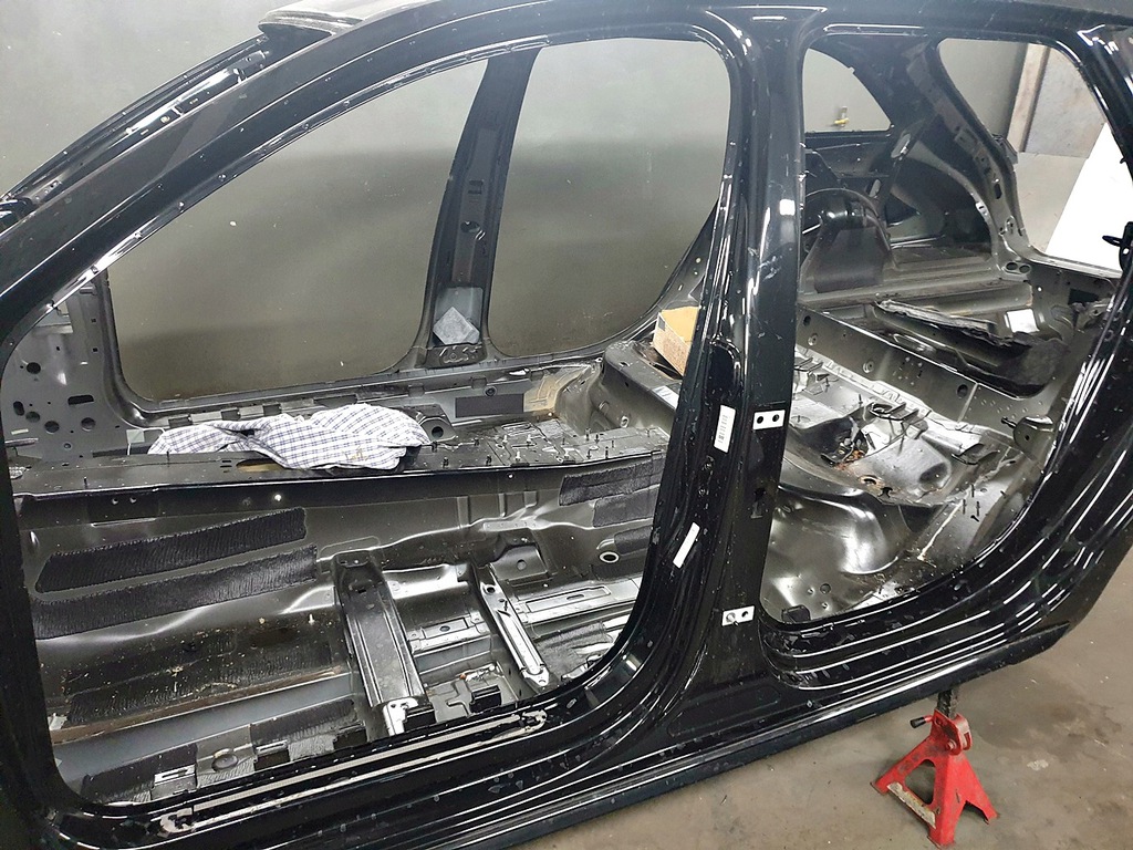 corte umbral izq.  audi a4 b9 lift ly9t ($)
