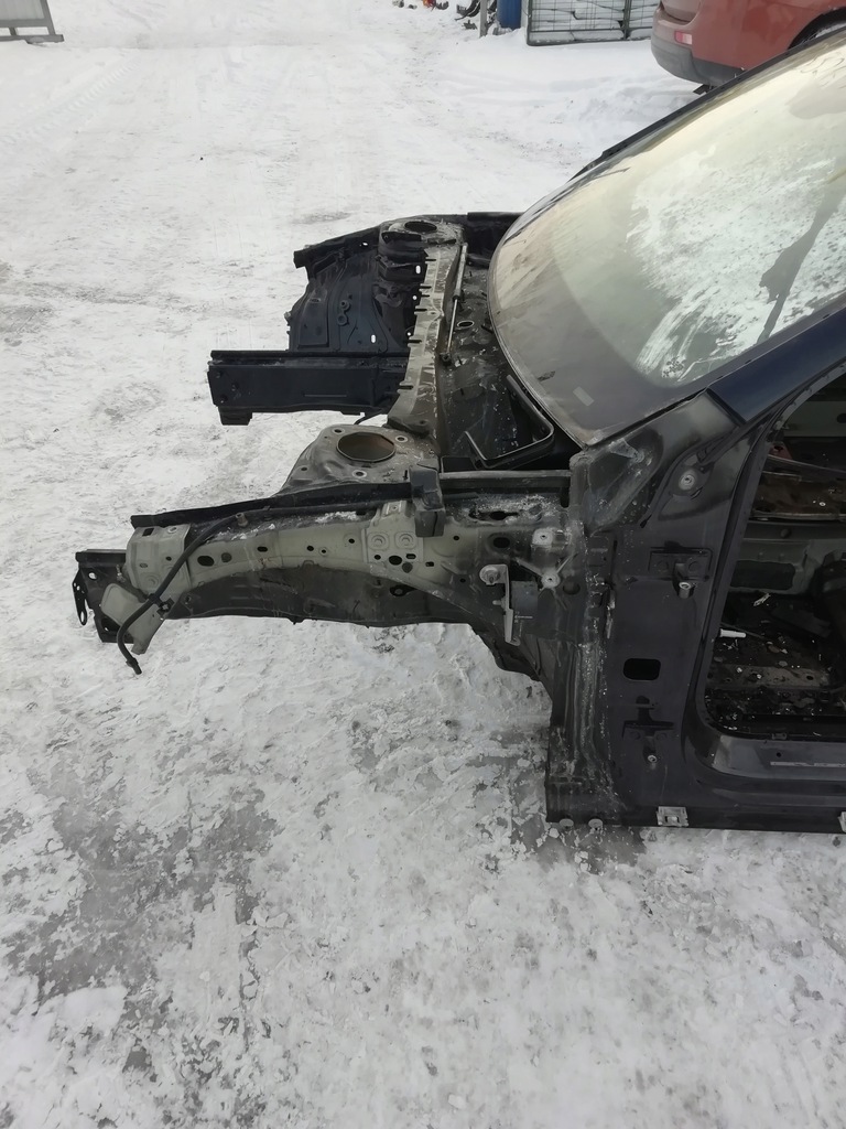 corte larguero izq.  delantero mercedes w177 ($)