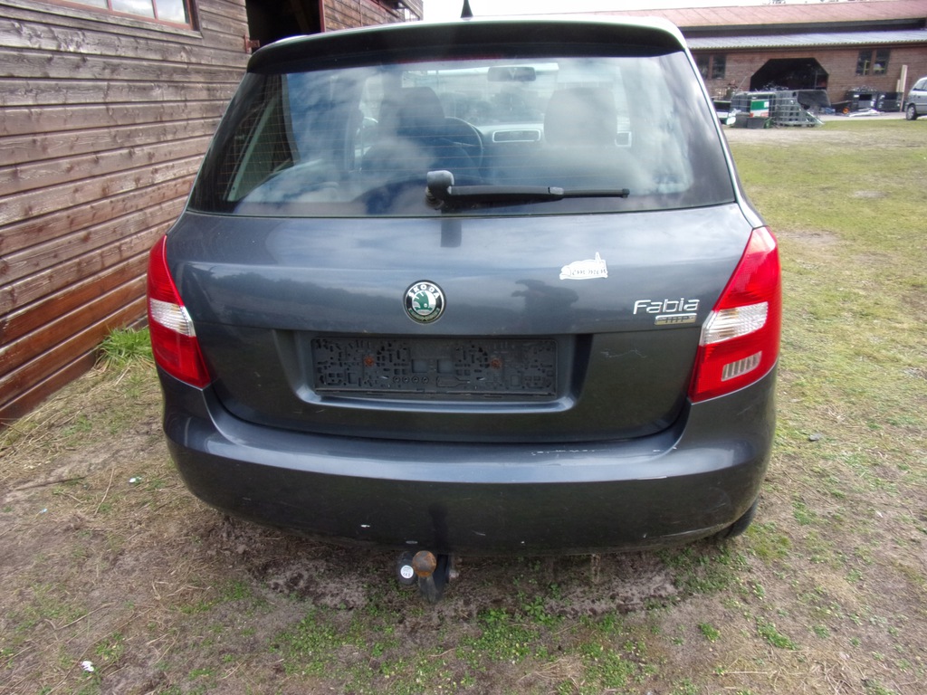 completo trasero parachoque paragolpes solapas skoda fabia ii 9153 ($)