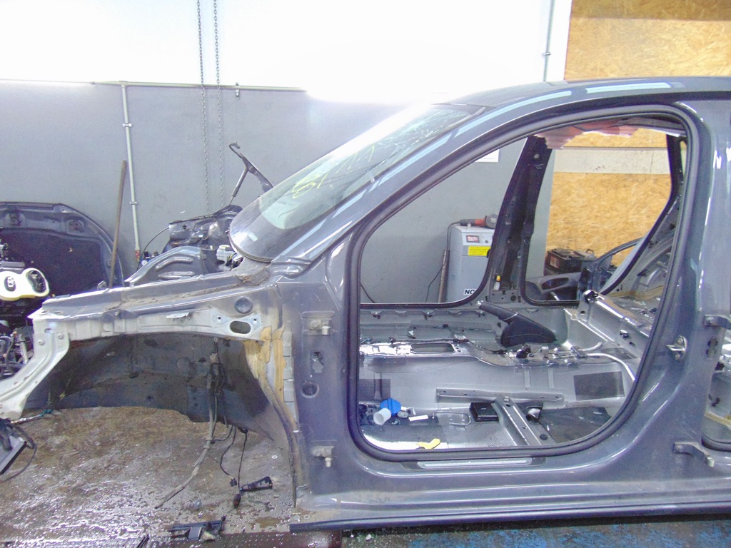larguero corte umbral izq.  audi a1 lift lx7m ($)