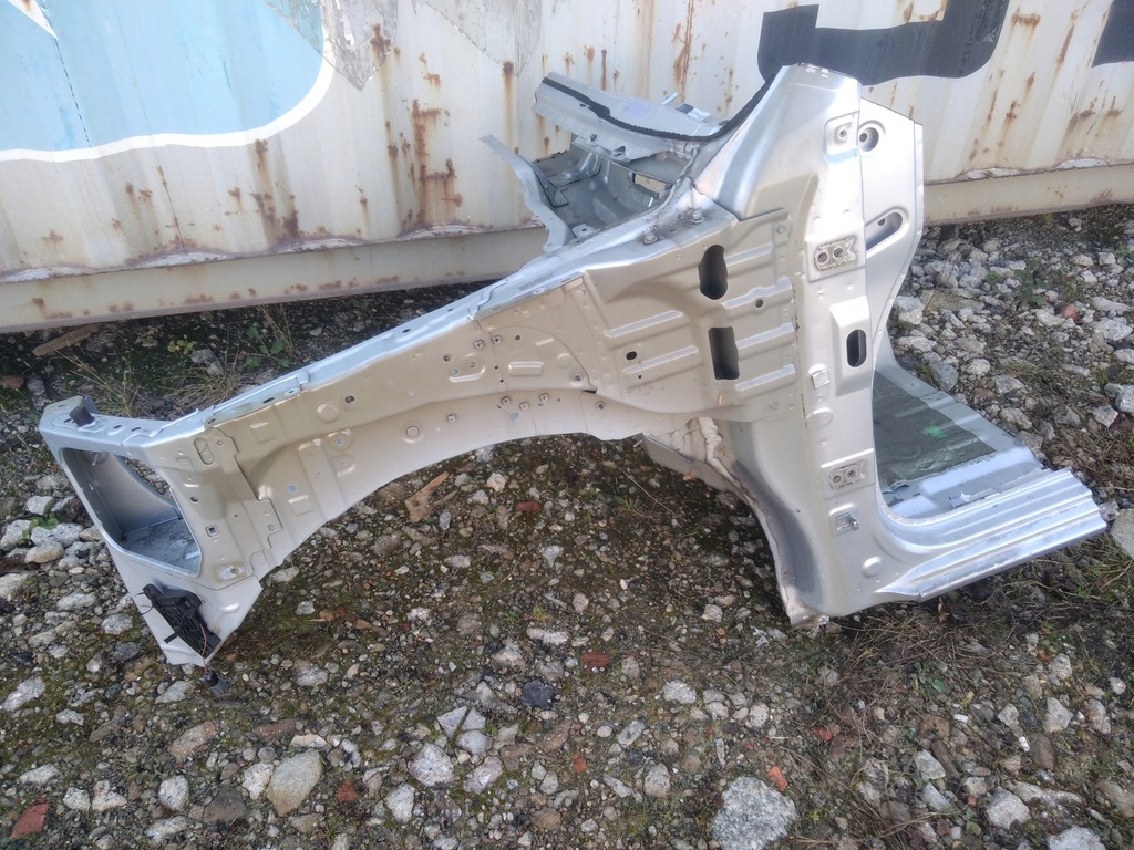 mercedes w470 izq.  larguero corte ($)