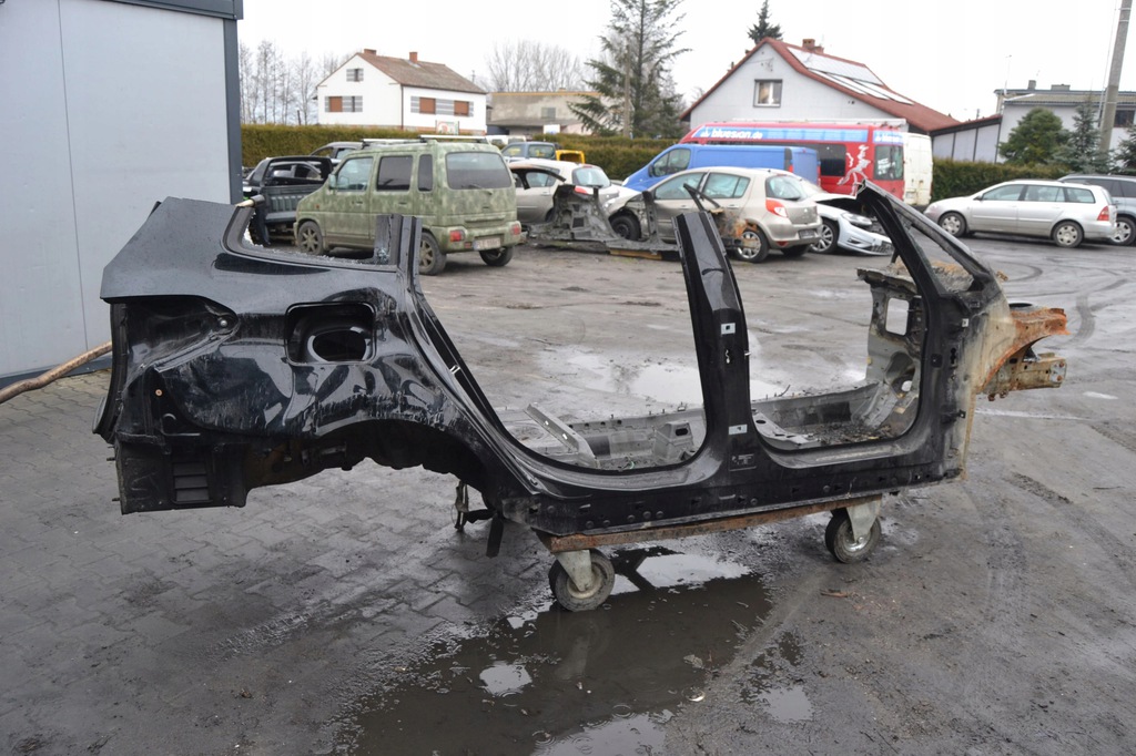 bmw 2 f46 corte umbral lado der.  ($)